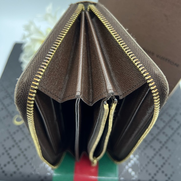 Louis Vuitton Damier Ebene - Picture 7 of 12